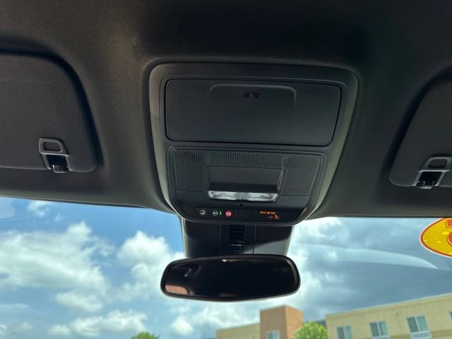 Used 2025 Buick Enclave Sport Touring w/ Power Package FWD image 15