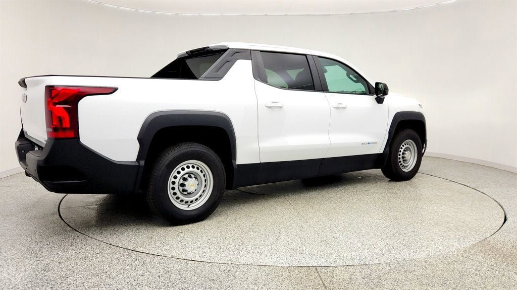 Used 2024 Chevrolet Silverado EV W/T AWD/4WD image 5