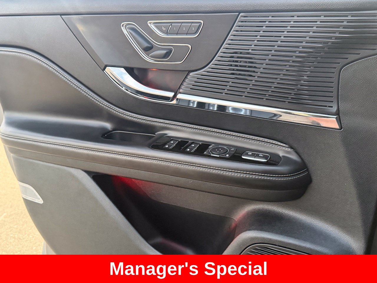 Used 2021 Lincoln Corsair FWD w/ Equipment Group 101A image 29