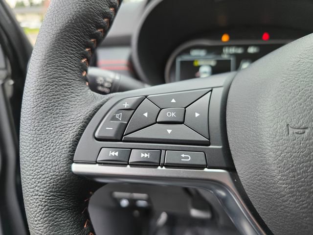 New 2025 Nissan Versa SR FWD image 22