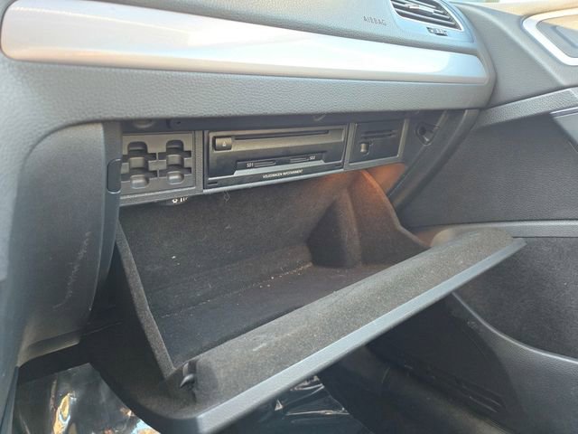 Used 2015 Volkswagen e-Golf Limited Edition image 20