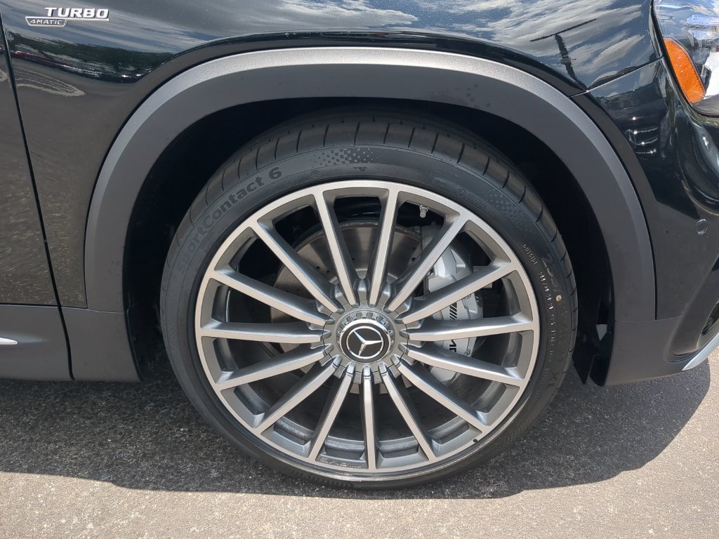 Used 2024 Mercedes-Benz GLB 35 AMG 4MATIC image 23