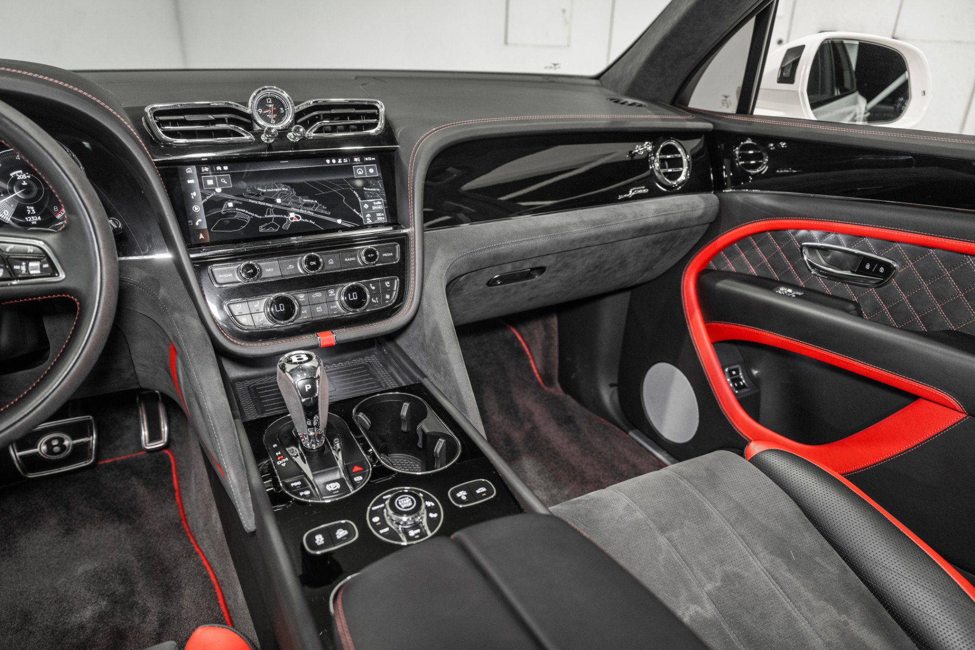 Used 2021 Bentley Bentayga Speed image 30