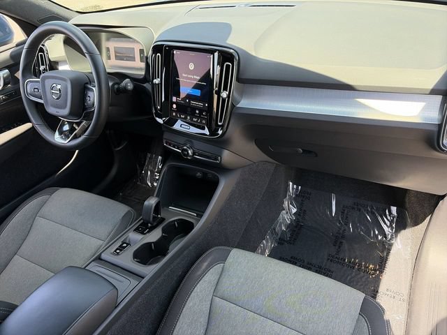 Used 2023 Volvo XC40 B4 Core w/ Protection Package FWD image 13
