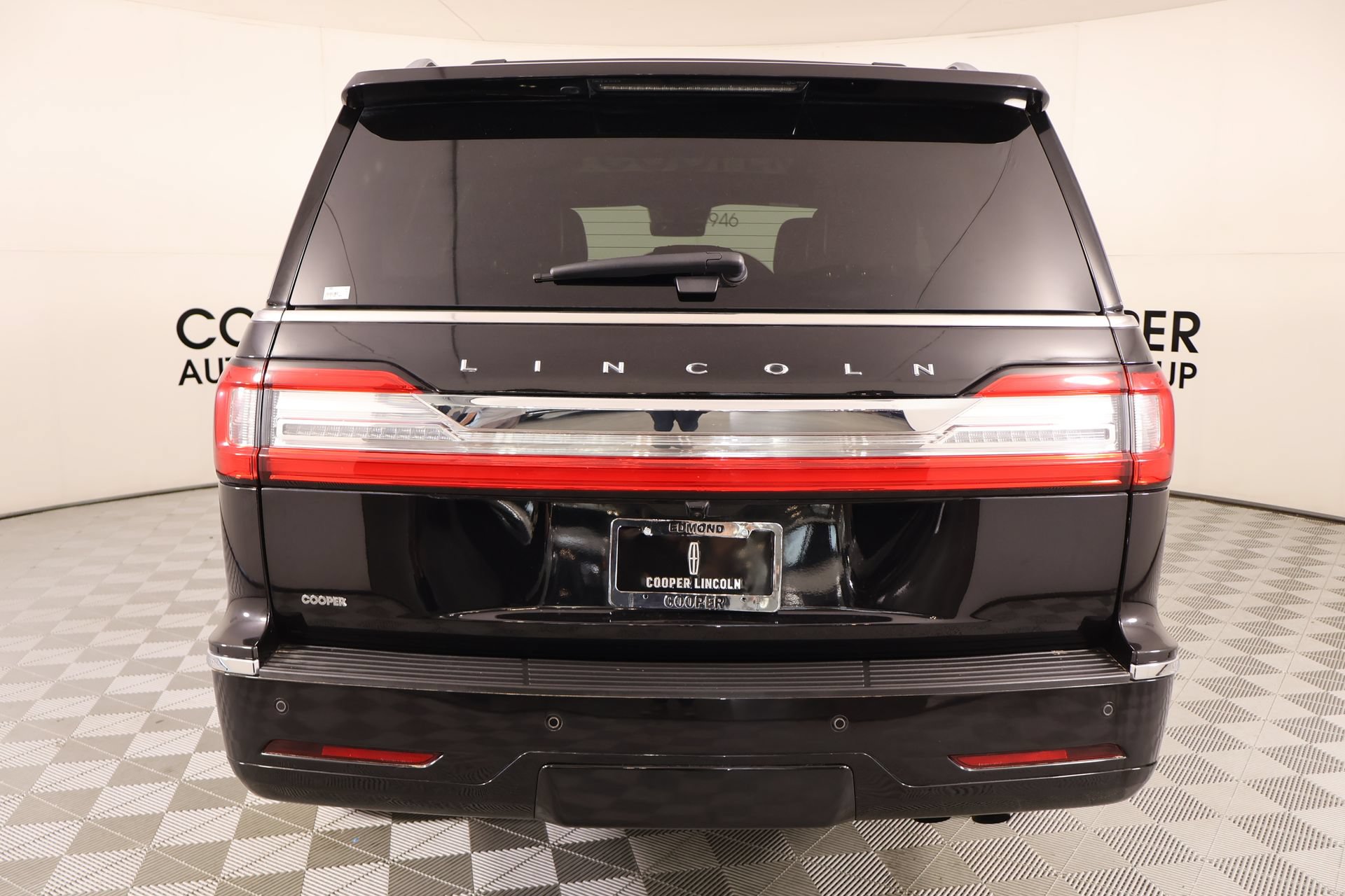 Used 2021 Lincoln Navigator Reserve AWD/4WD image 24
