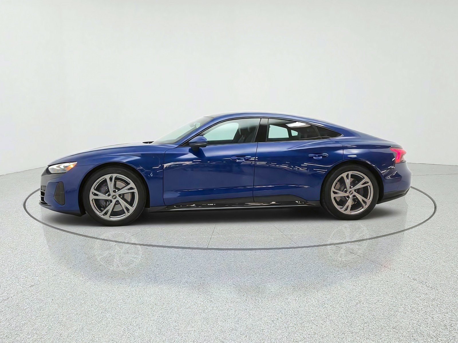 Used 2023 Audi e-tron GT Premium Plus AWD/4WD image 8