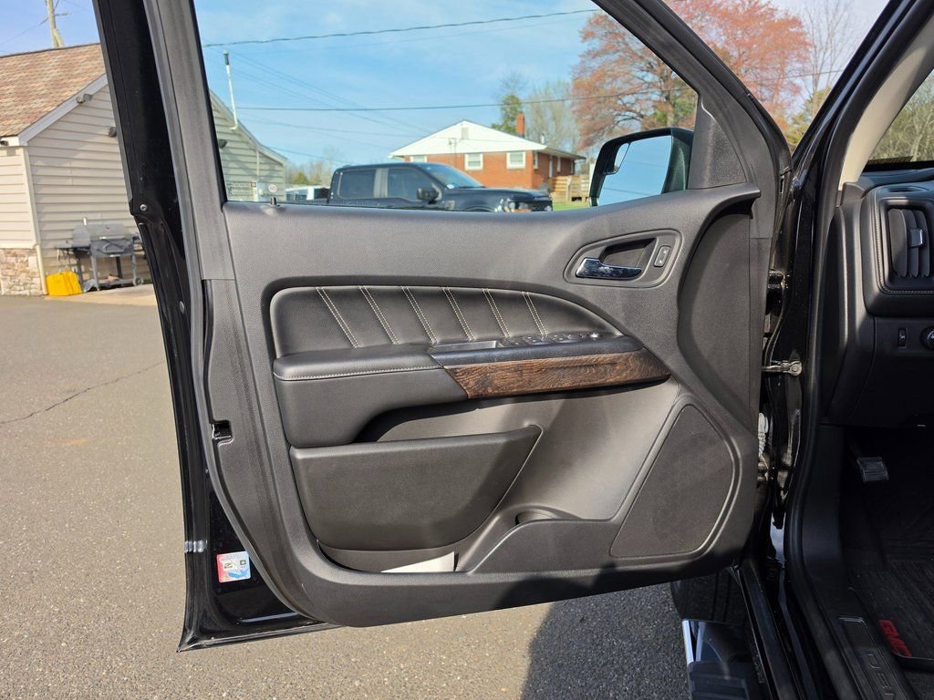 Used 2021 GMC Canyon Denali image 25