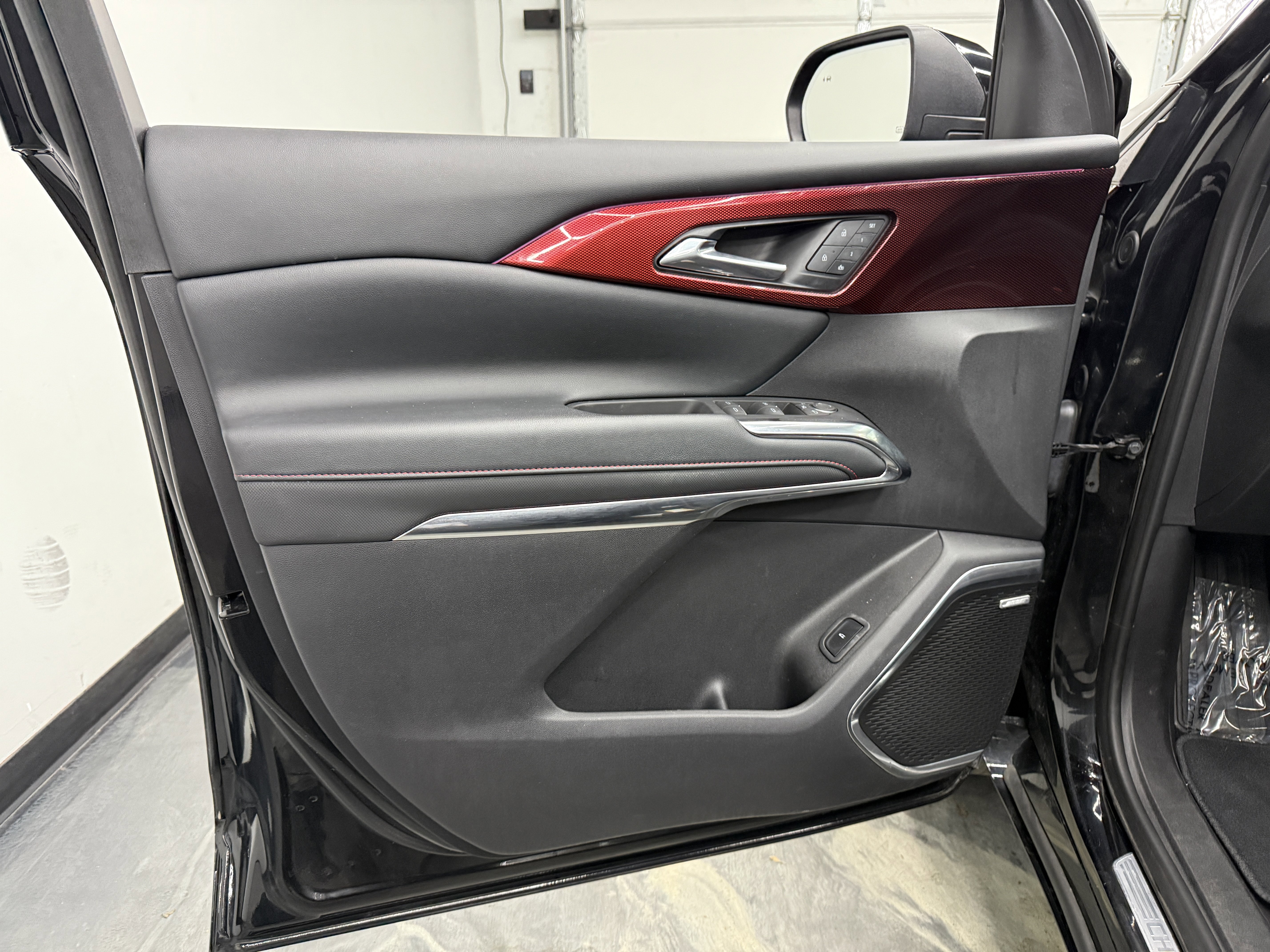 Used 2024 Chevrolet Traverse RS image 10