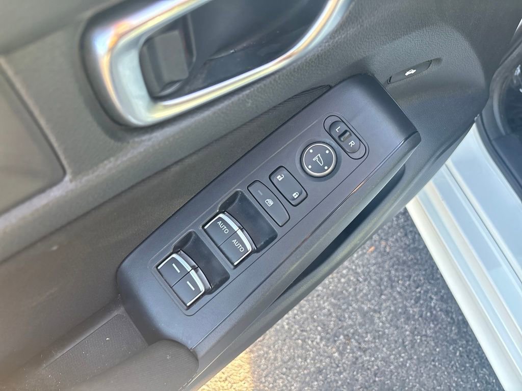 Certified 2025 Honda Civic LX image 25