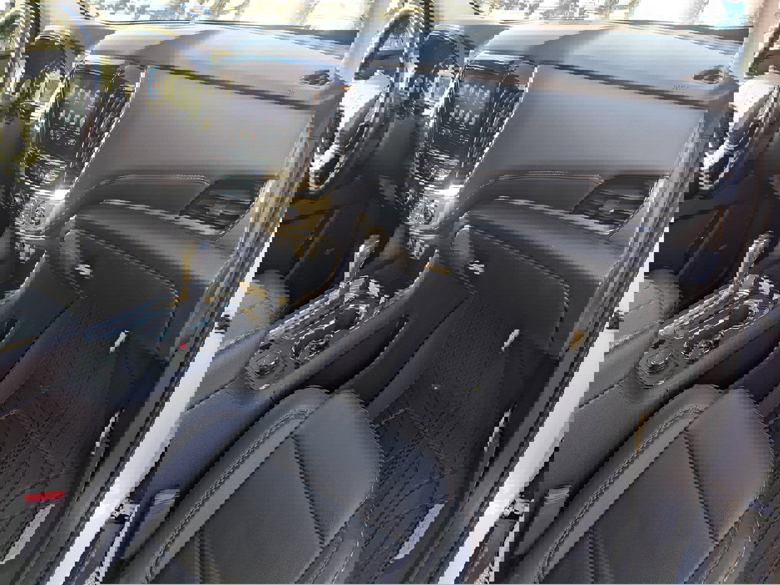 Used 2020 Chevrolet Traverse LT w/ LT Premium Package image 10