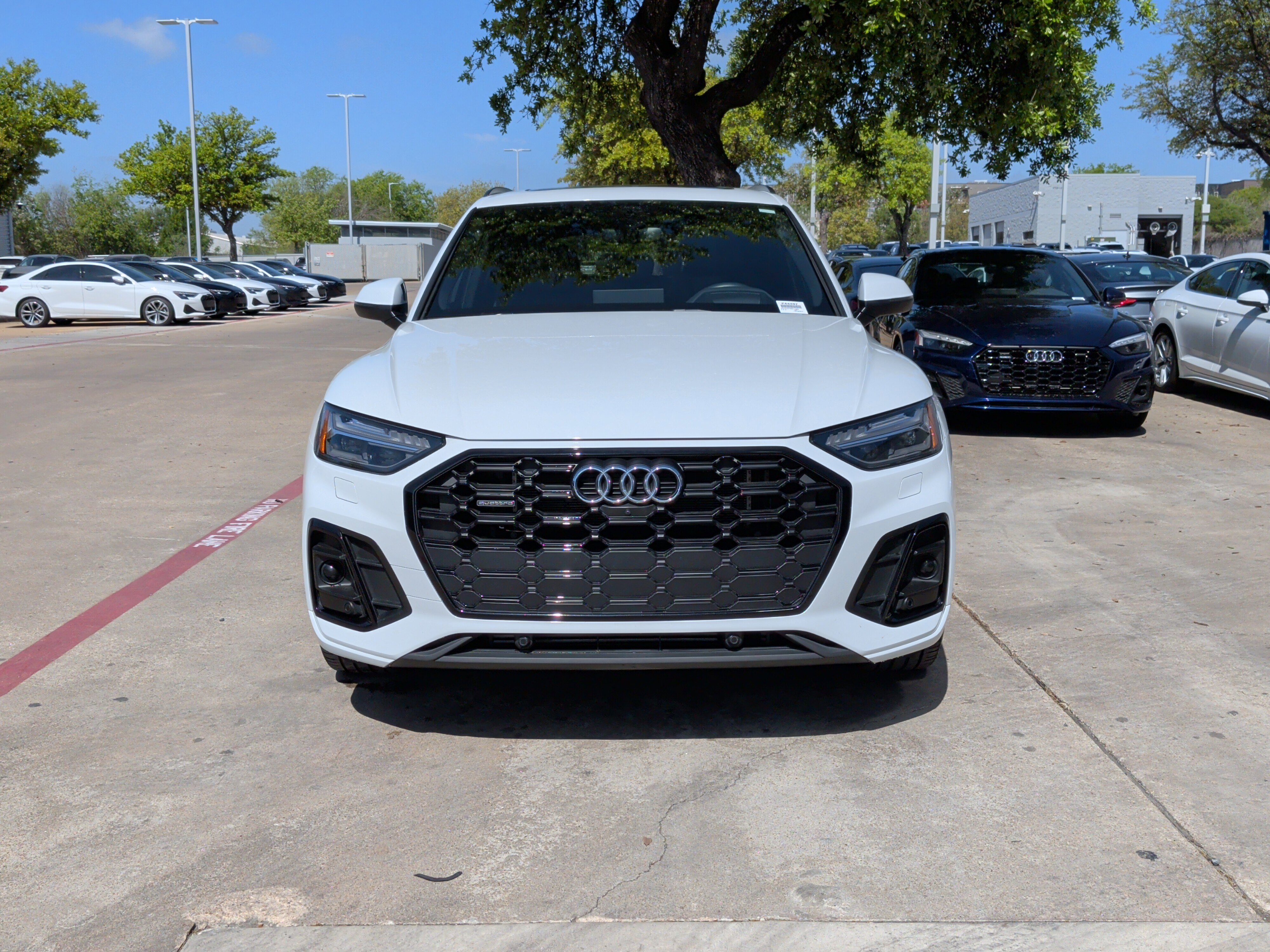 Certified 2023 Audi Q5 e Prestige w/ Prestige Package AWD/4WD image 3