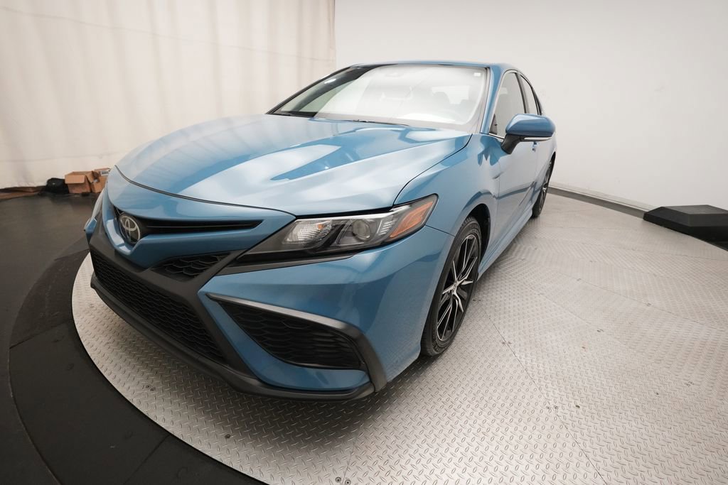 Used 2024 Toyota Camry SE FWD image 12