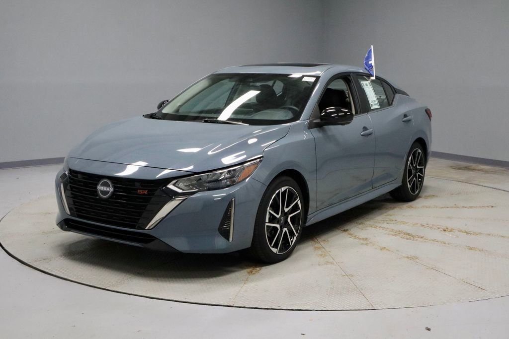 Certified 2025 Nissan Sentra SR w/ SR Premium Package image 6