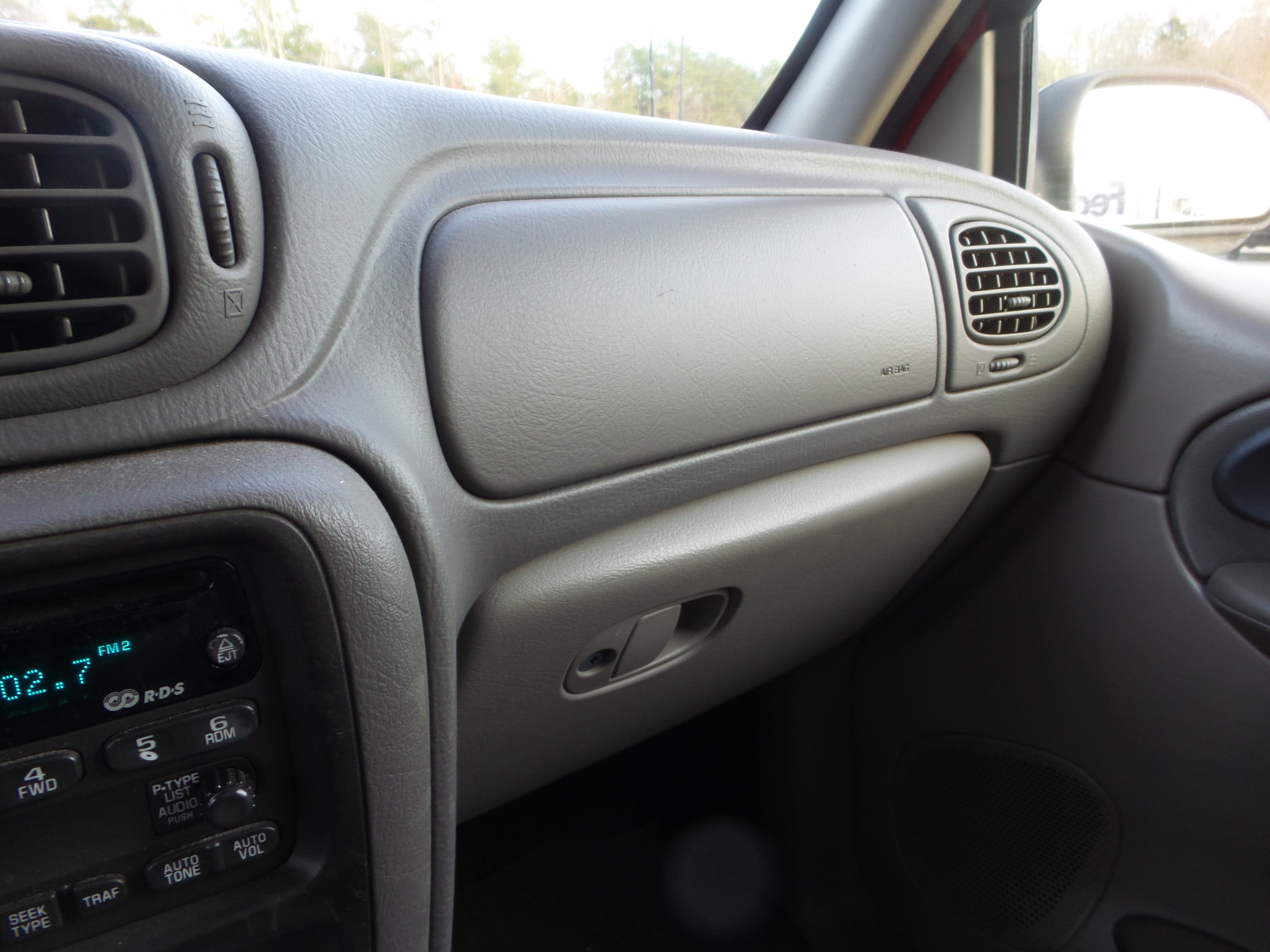 Used 2002 Chevrolet TrailBlazer LS w/ Preferred Equipment Group RWD image 38