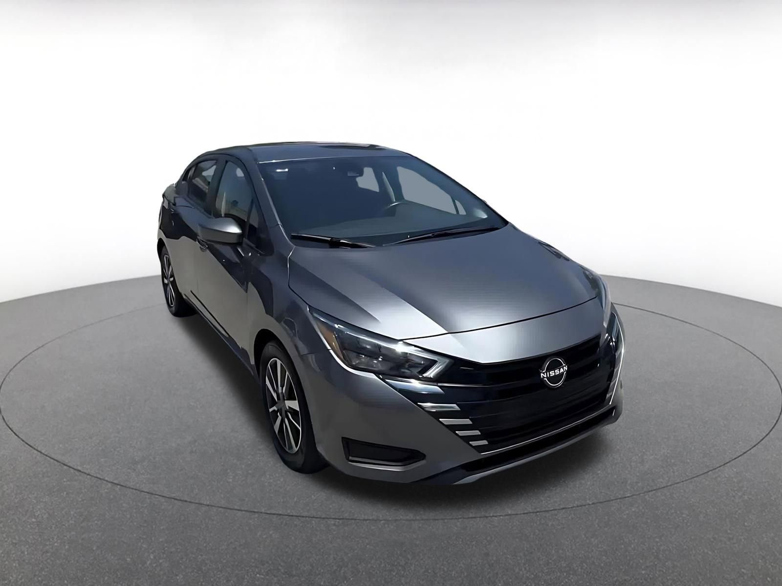 Used 2025 Nissan Versa SV FWD image 3
