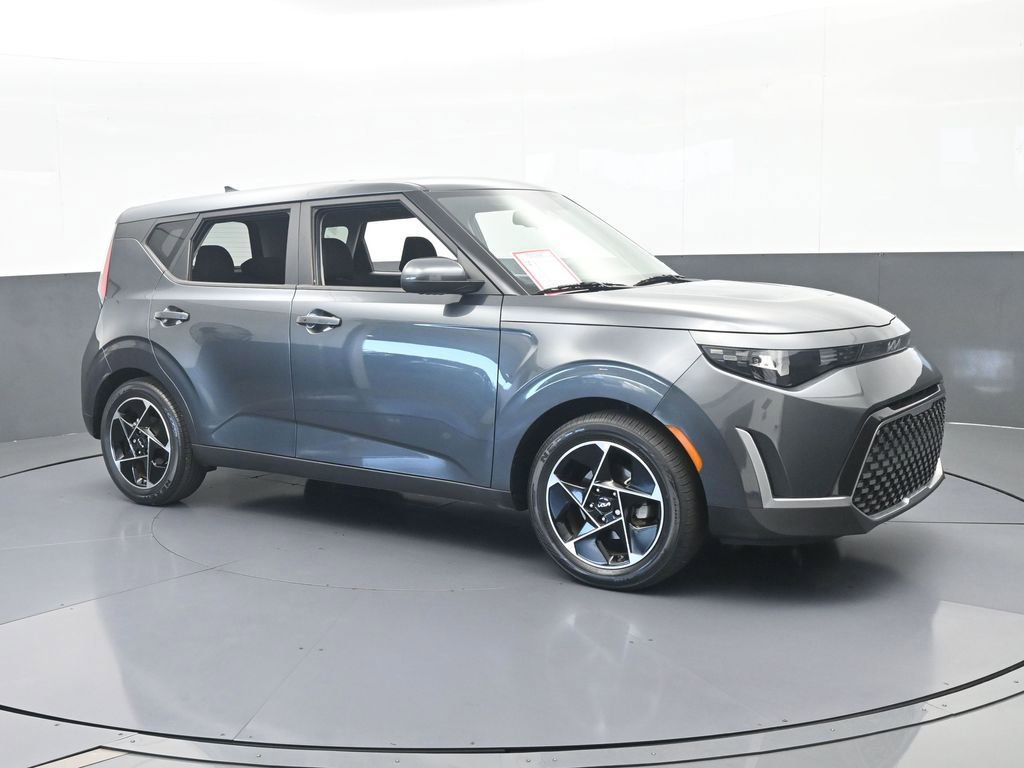 Used 2023 Kia Soul EX image 8