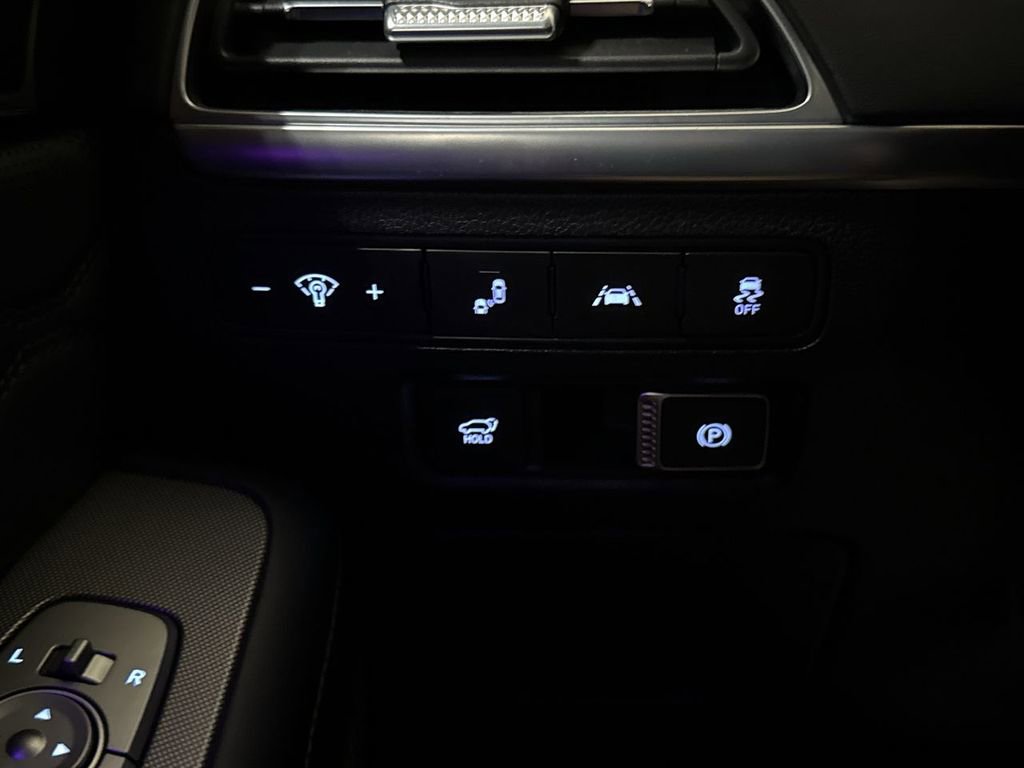 Used 2021 Hyundai Palisade Calligraphy image 19