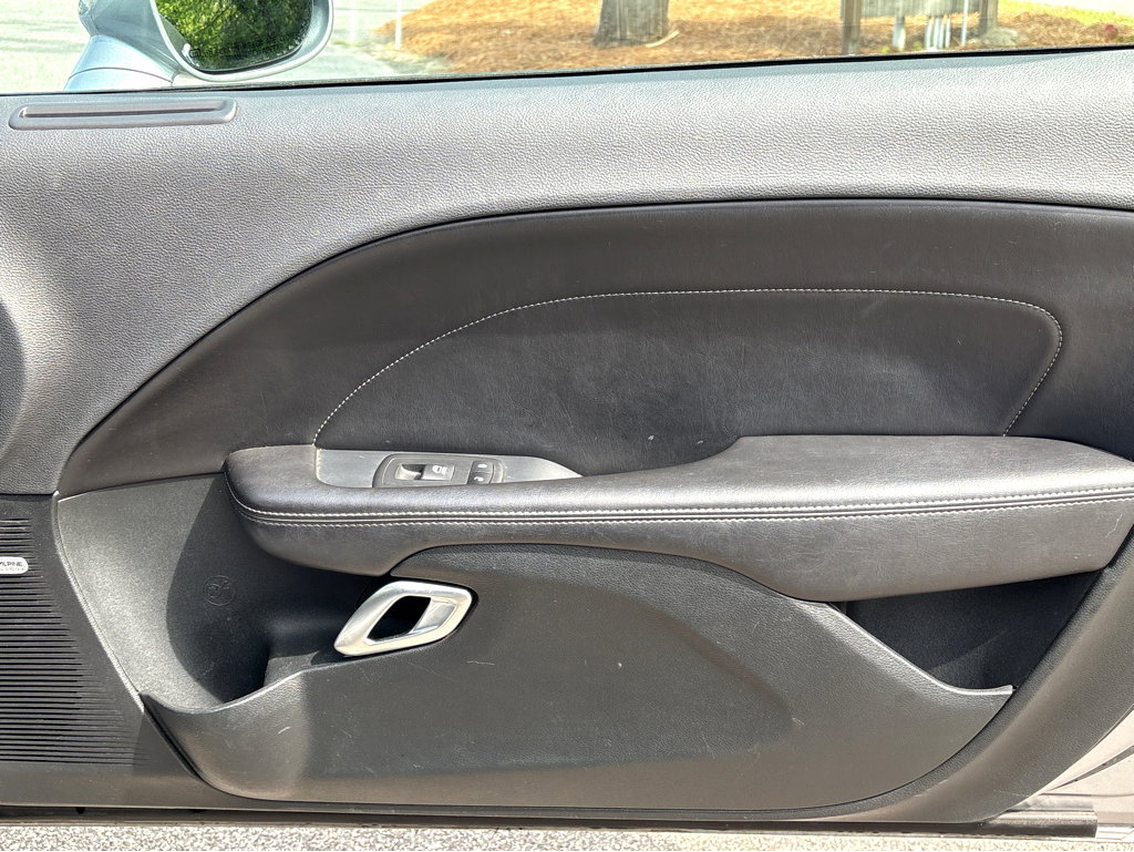 Used 2018 Dodge Challenger SXT Plus image 8