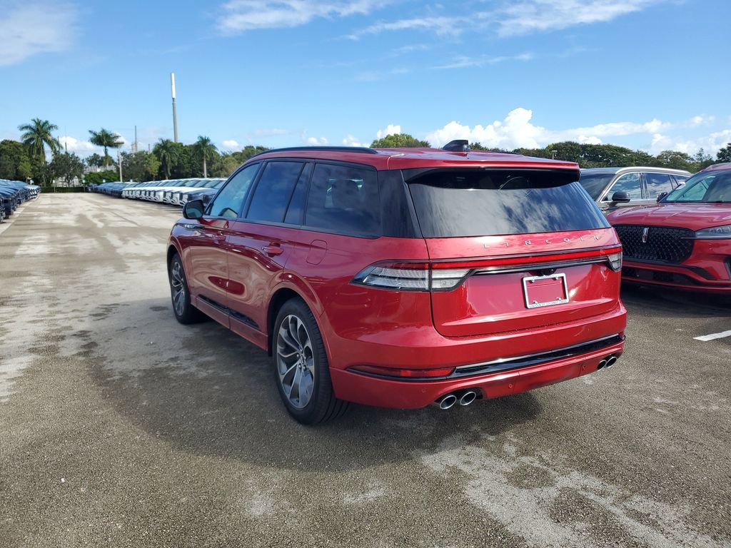 New 2025 Lincoln Aviator 2WD w/ Jet Appearance Package image 3