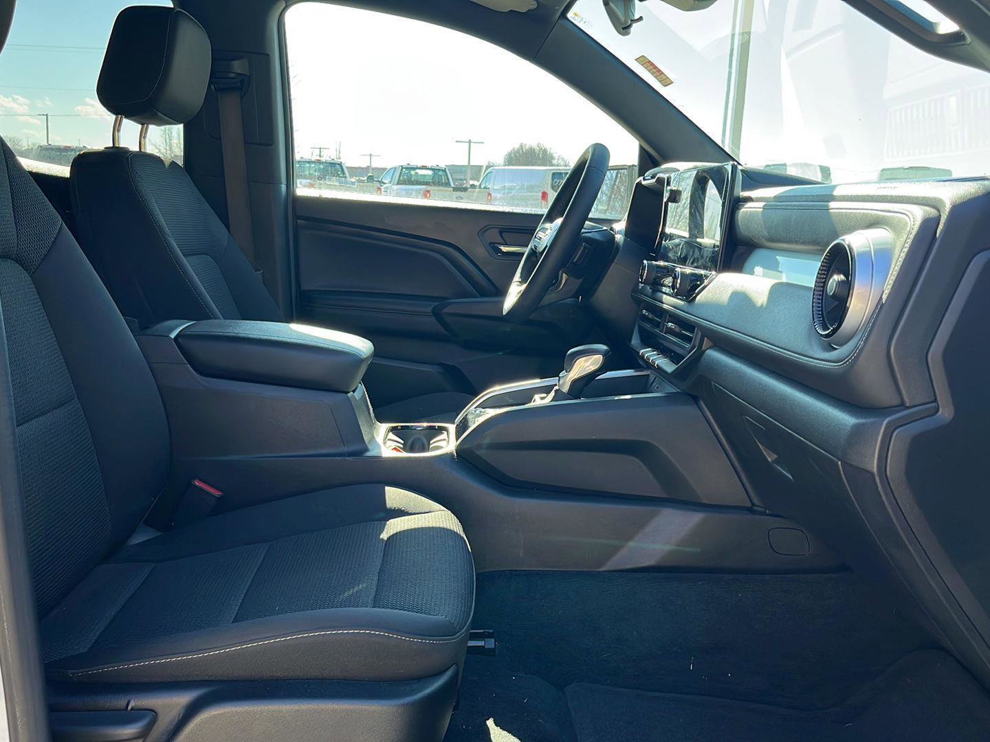 Used 2023 Chevrolet Colorado LT w/ LT Convenience Package image 25