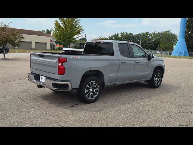Used 2024 Chevrolet Silverado 1500 LT AWD/4WD image 36