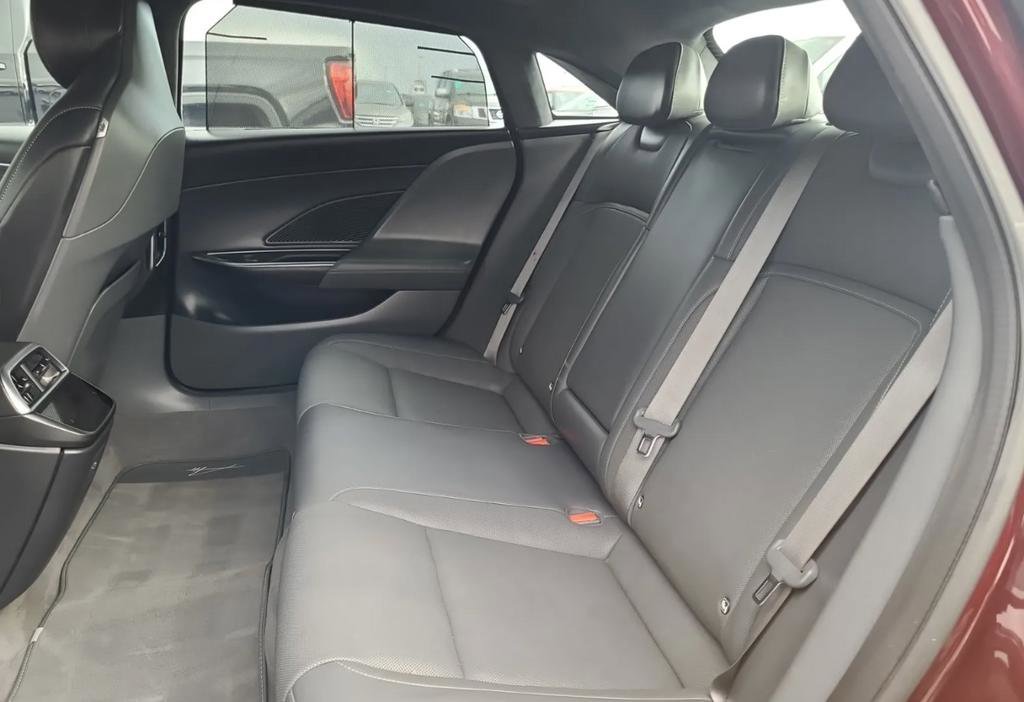 Used 2024 Lucid Air Touring AWD/4WD image 8