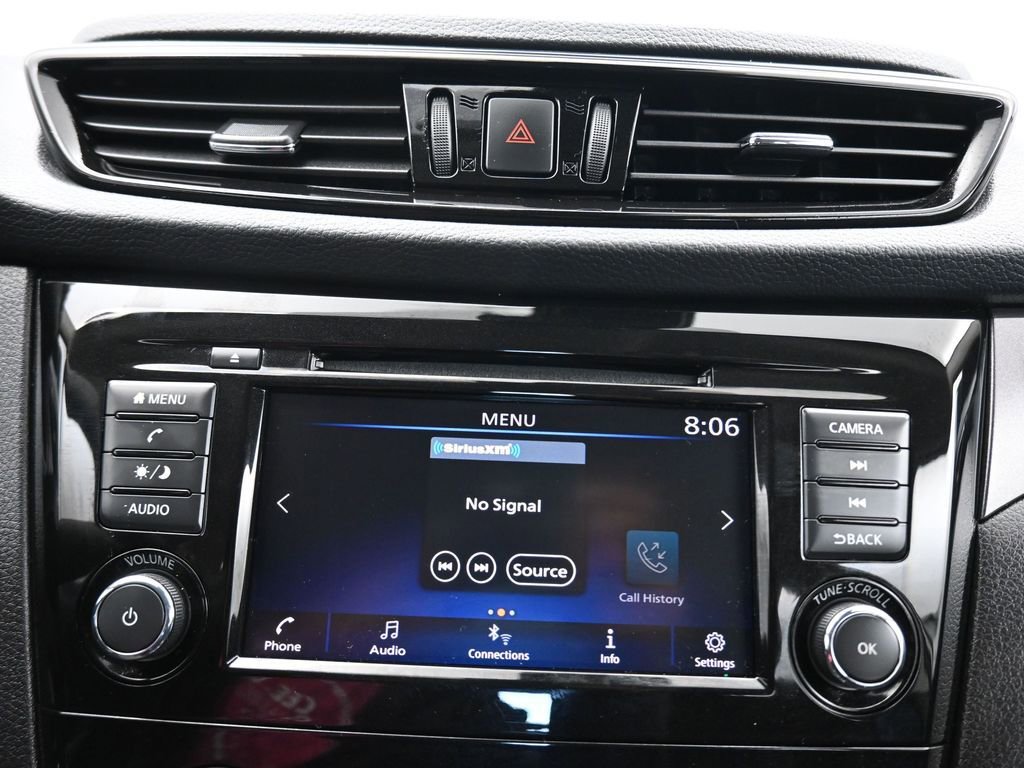 Used 2022 Nissan Rogue Sport S image 16