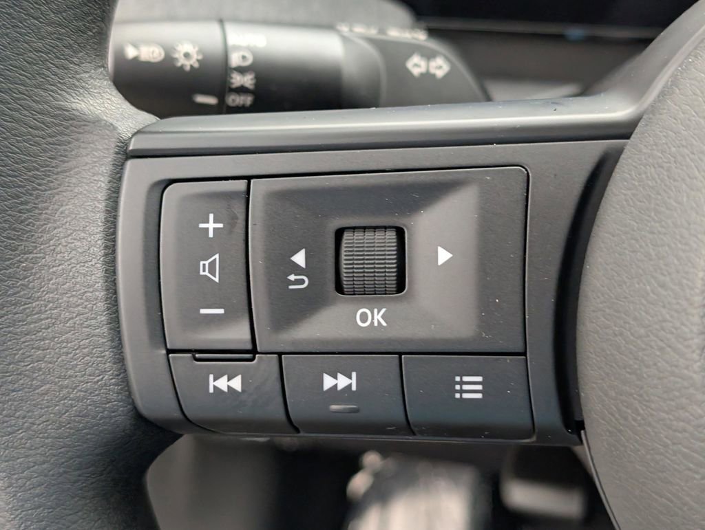 New 2026 Nissan Kicks SV image 18