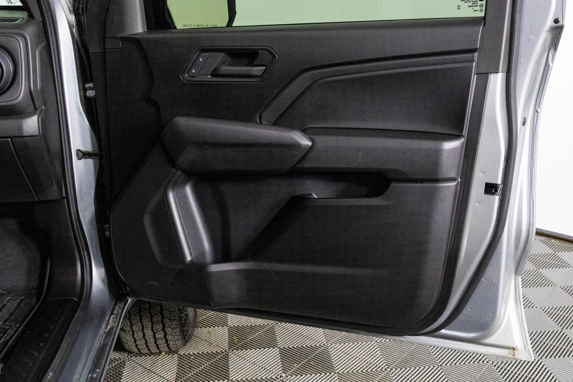 Used 2024 Chevrolet Colorado Trail Boss w/ Technology Package image 40