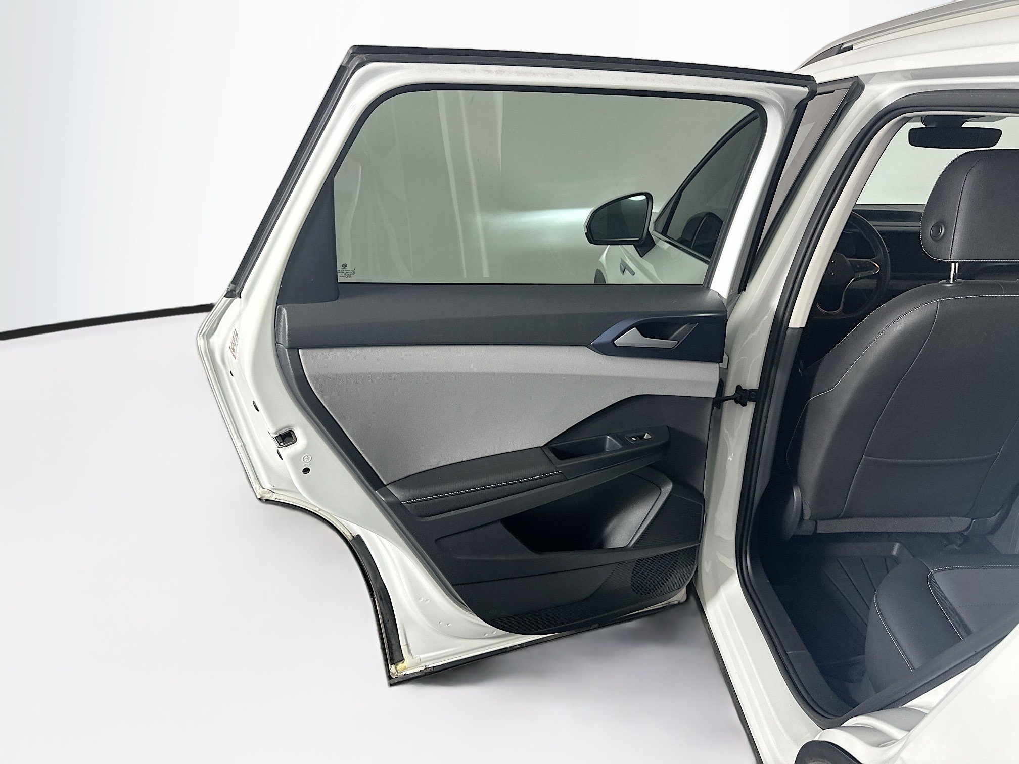 Used 2024 Volkswagen Taos SE FWD image 25