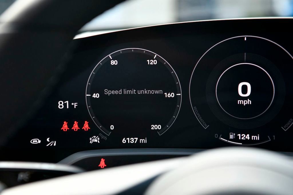 Used 2020 Porsche Taycan 4S image 46