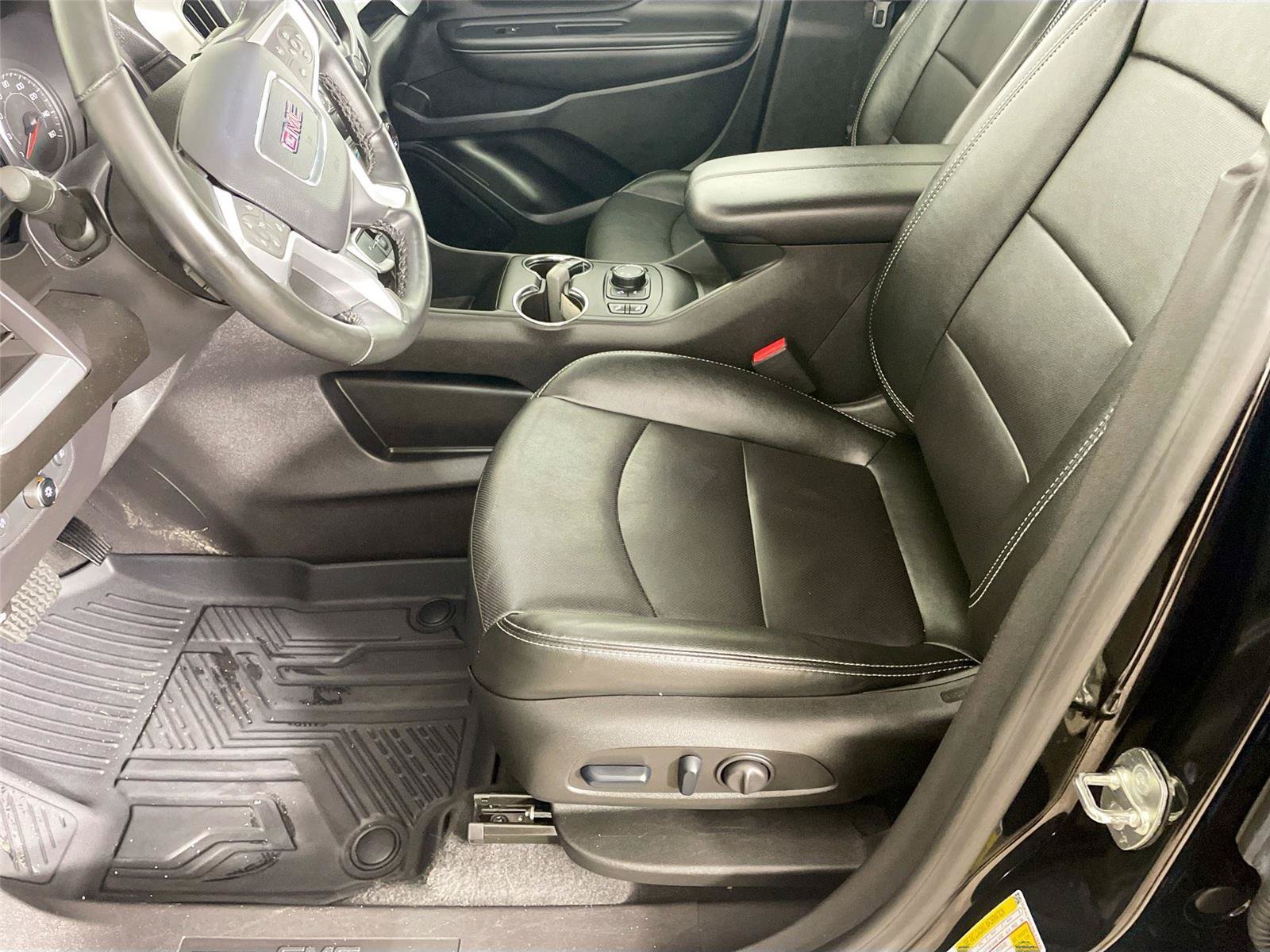 Used 2024 GMC Terrain SLT AWD/4WD image 21