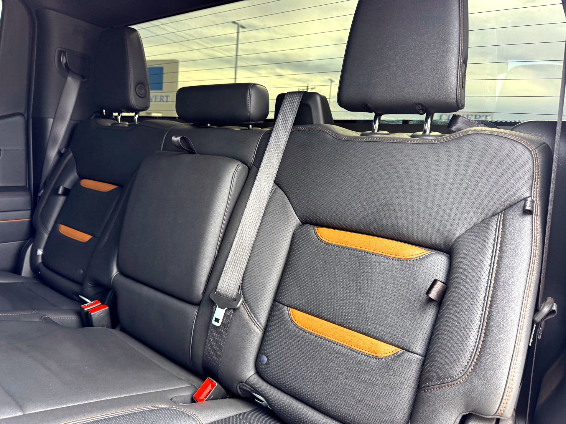 Used 2025 GMC Sierra 1500 AT4 image 16