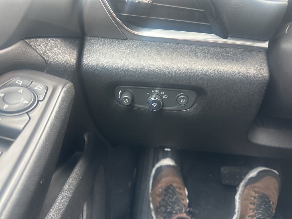 Used 2019 Chevrolet Traverse RS image 19