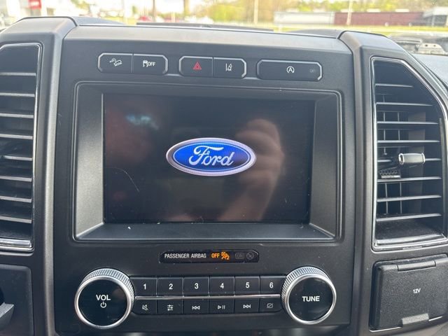Used 2019 Ford Expedition Limited w/ Equipment Group 301A AWD/4WD image 18