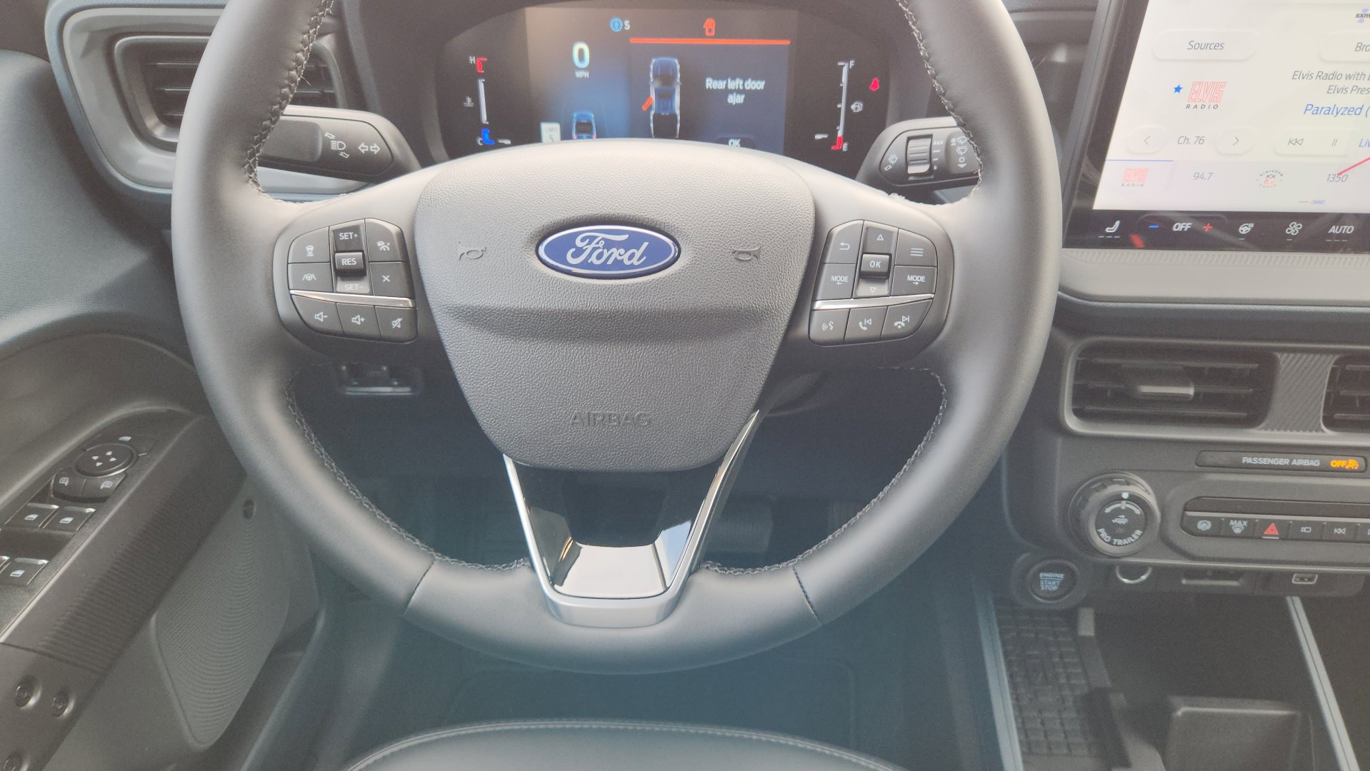 New 2025 Ford Maverick Lariat w/ Black Appearance Package image 24