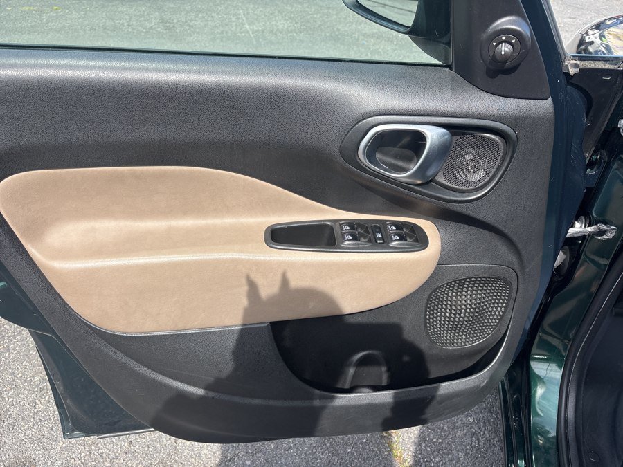 Used 2014 FIAT 500L Lounge FWD image 11