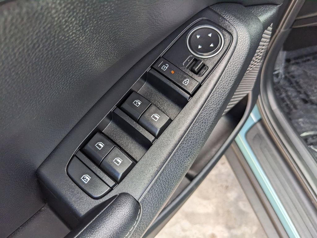 Certified 2025 Kia Seltos S image 19