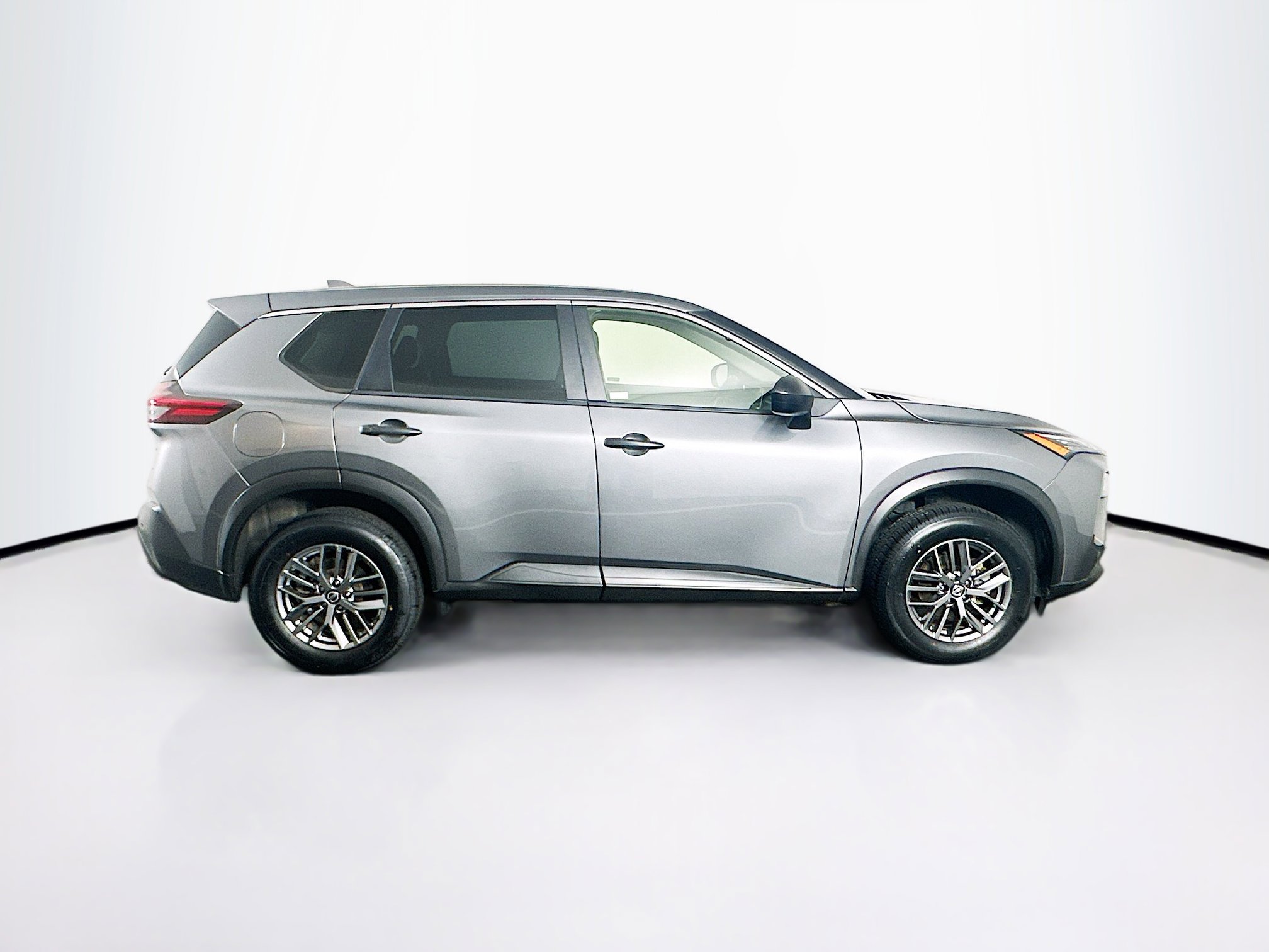 Used 2021 Nissan Rogue S FWD image 10