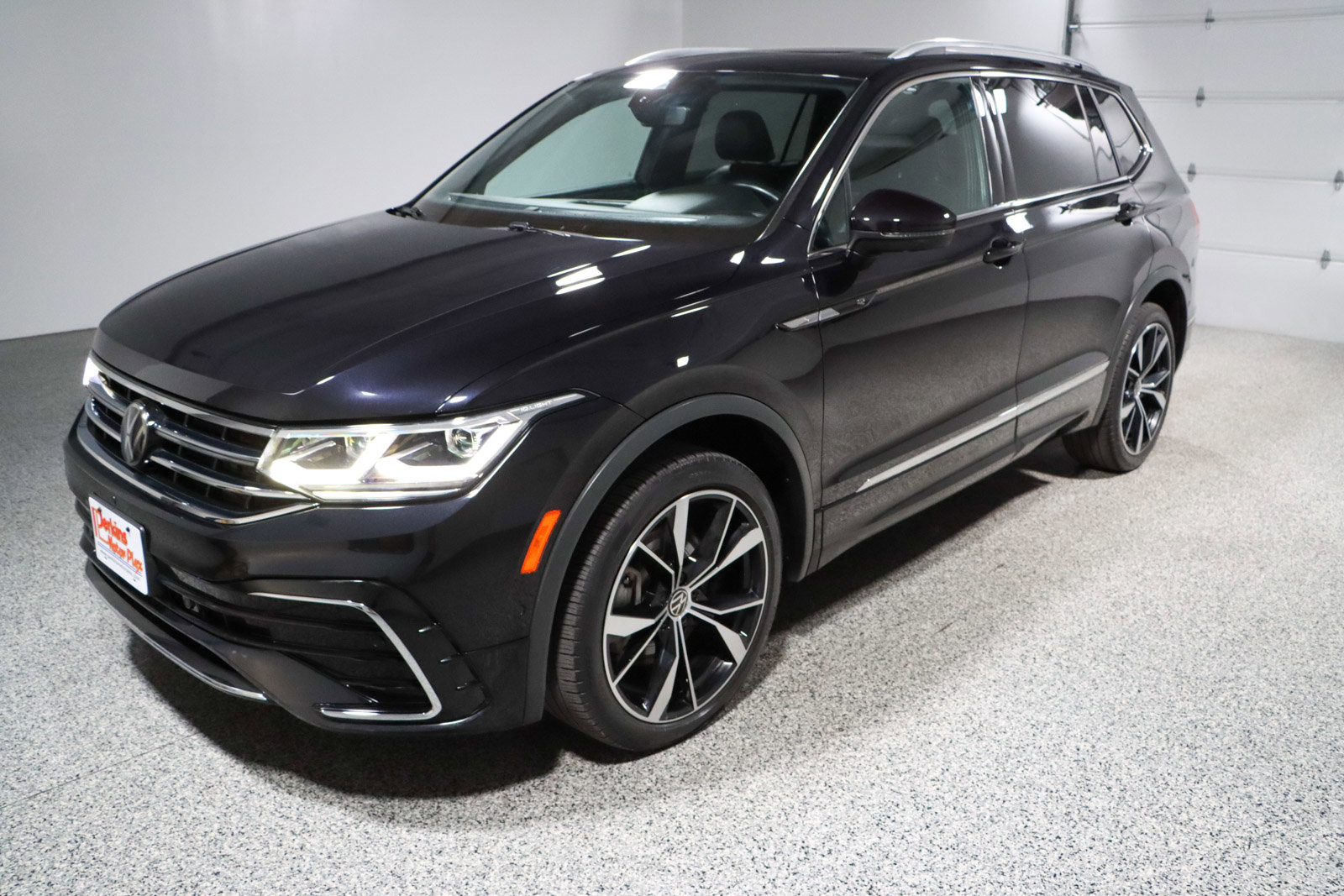 Used 2022 Volkswagen Tiguan SEL R-Line AWD/4WD image 34