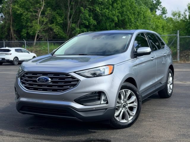 Used 2023 Ford Edge Titanium AWD/4WD image 2
