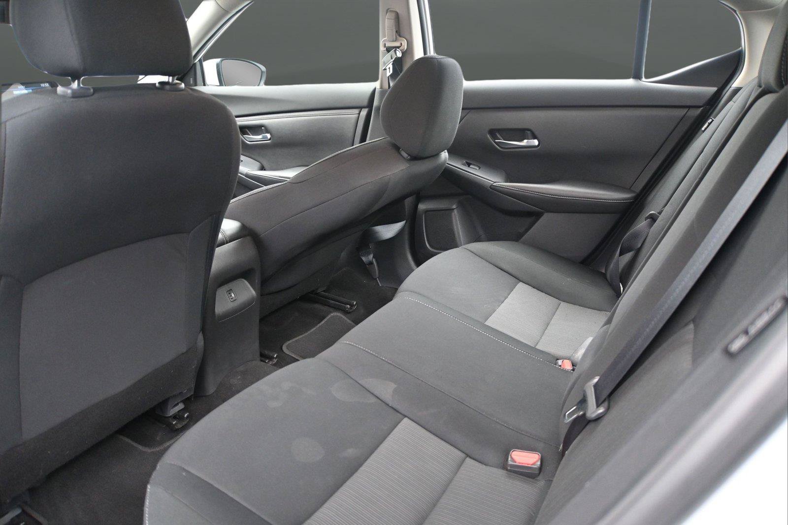 Used 2022 Nissan Sentra SV FWD image 11
