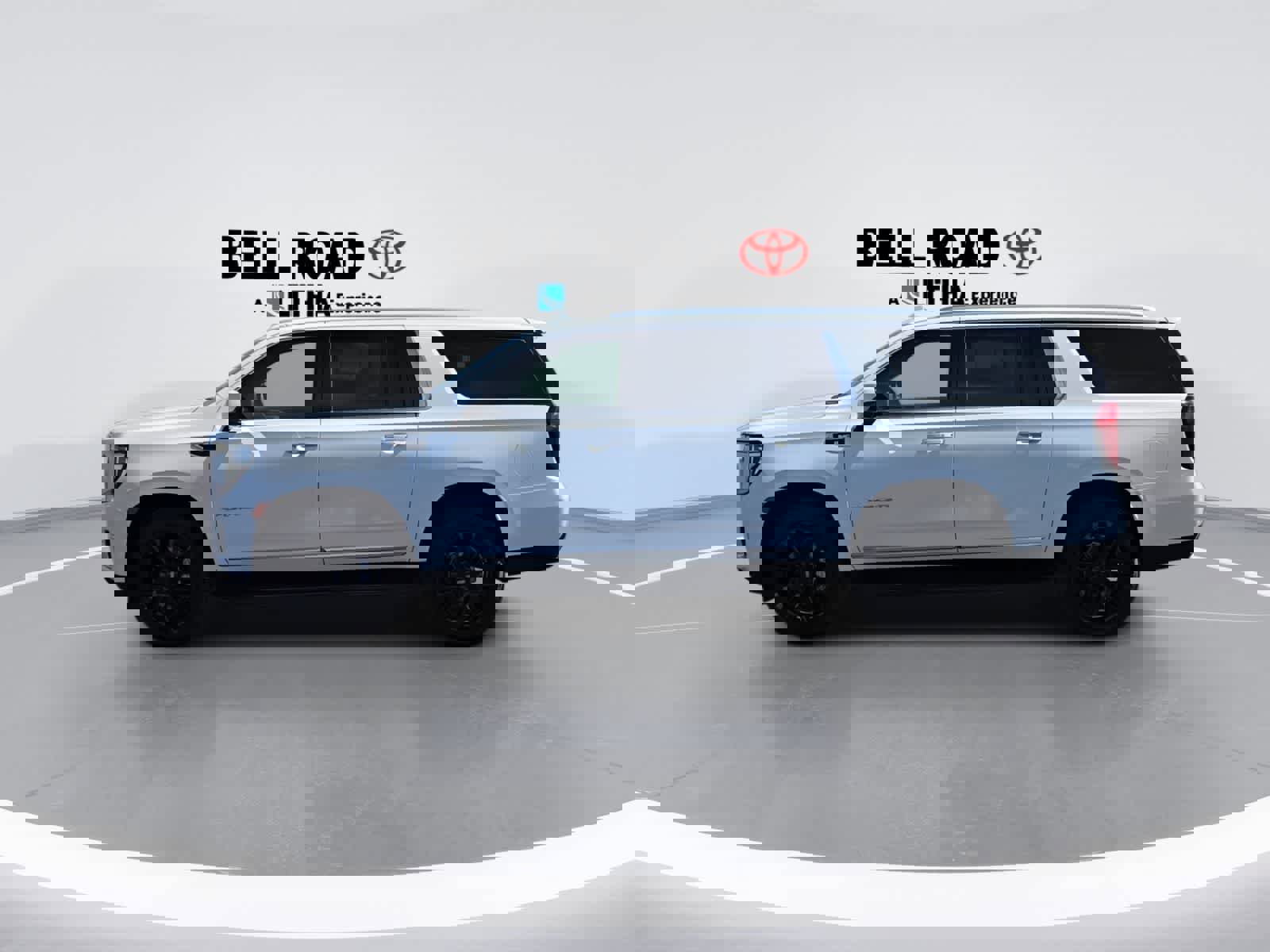 Used 2022 GMC Yukon XL SLT w/ SLT Premium Package AWD/4WD image 6