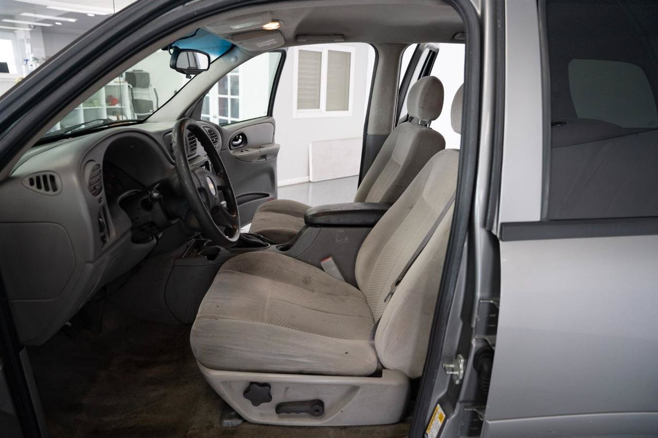 Used 2007 Chevrolet TrailBlazer LS w/ LS Preferred Equipment Group AWD/4WD image 10