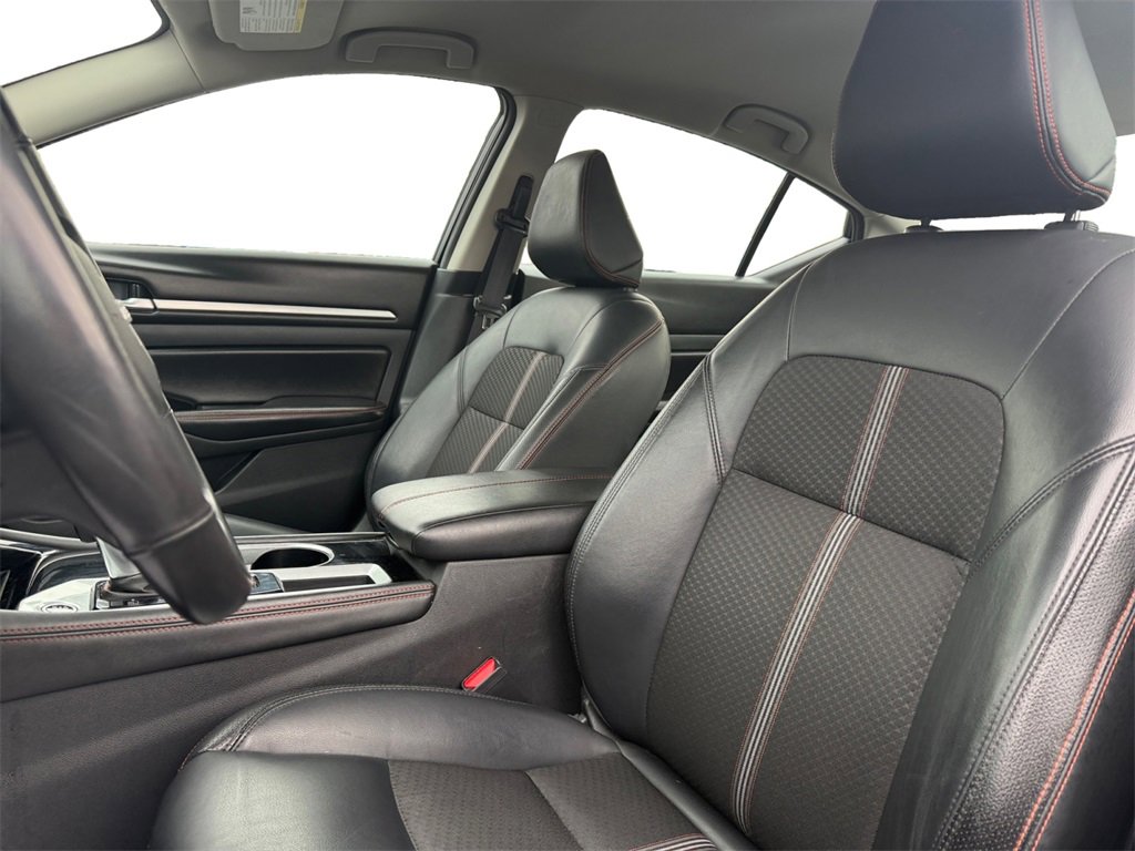 Used 2024 Nissan Altima 2.5 SR image 9