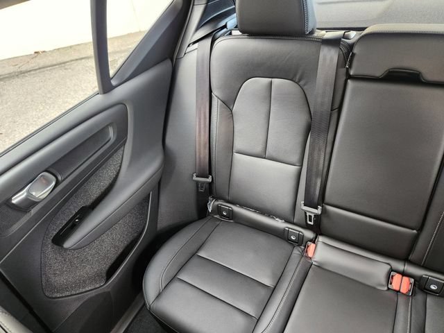 New 2026 Volvo XC40 B5 Ultra w/ Climate Package AWD/4WD image 13