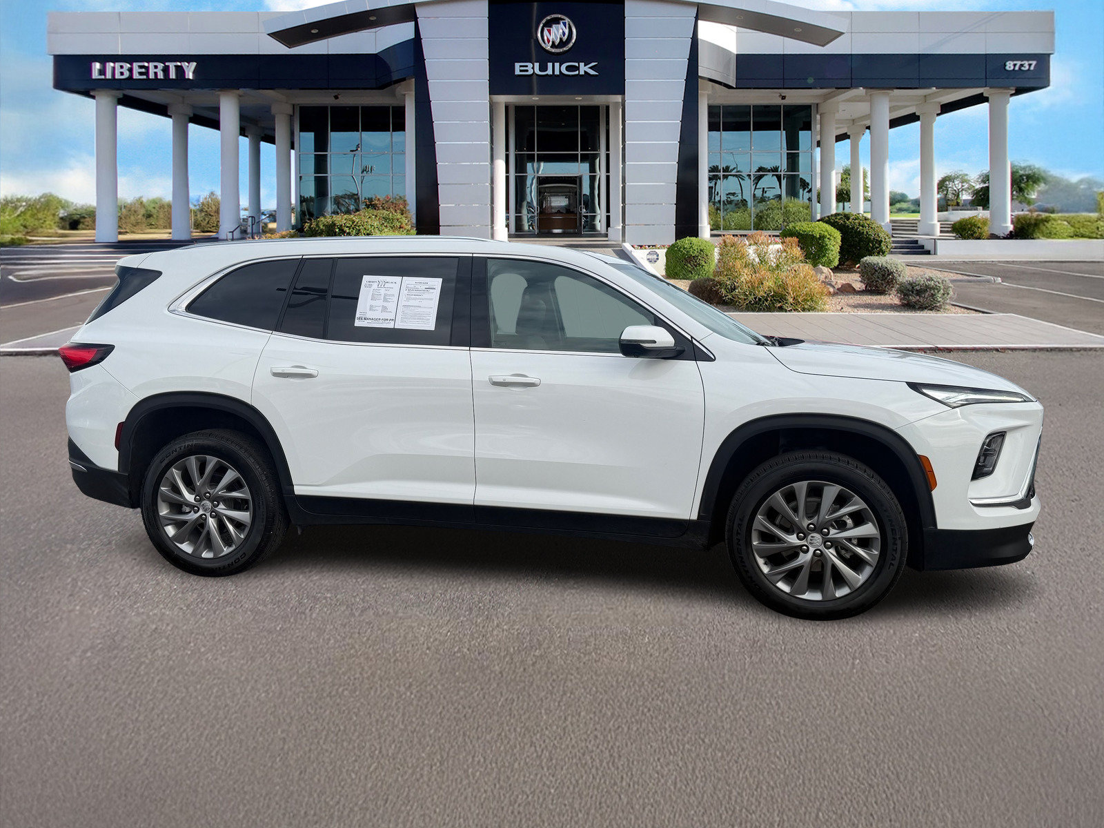 Used 2025 Buick Enclave Preferred FWD image 2