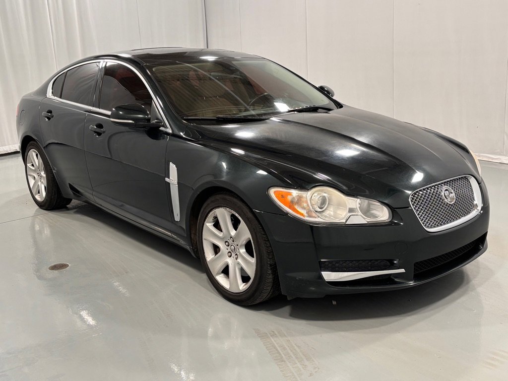 Used 2011 Jaguar XF image 3