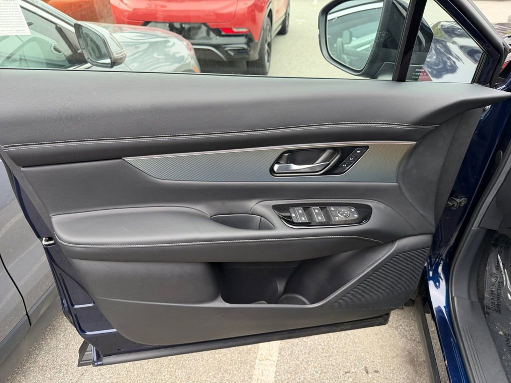 Used 2025 Nissan Murano SL w/ Cargo Package image 12