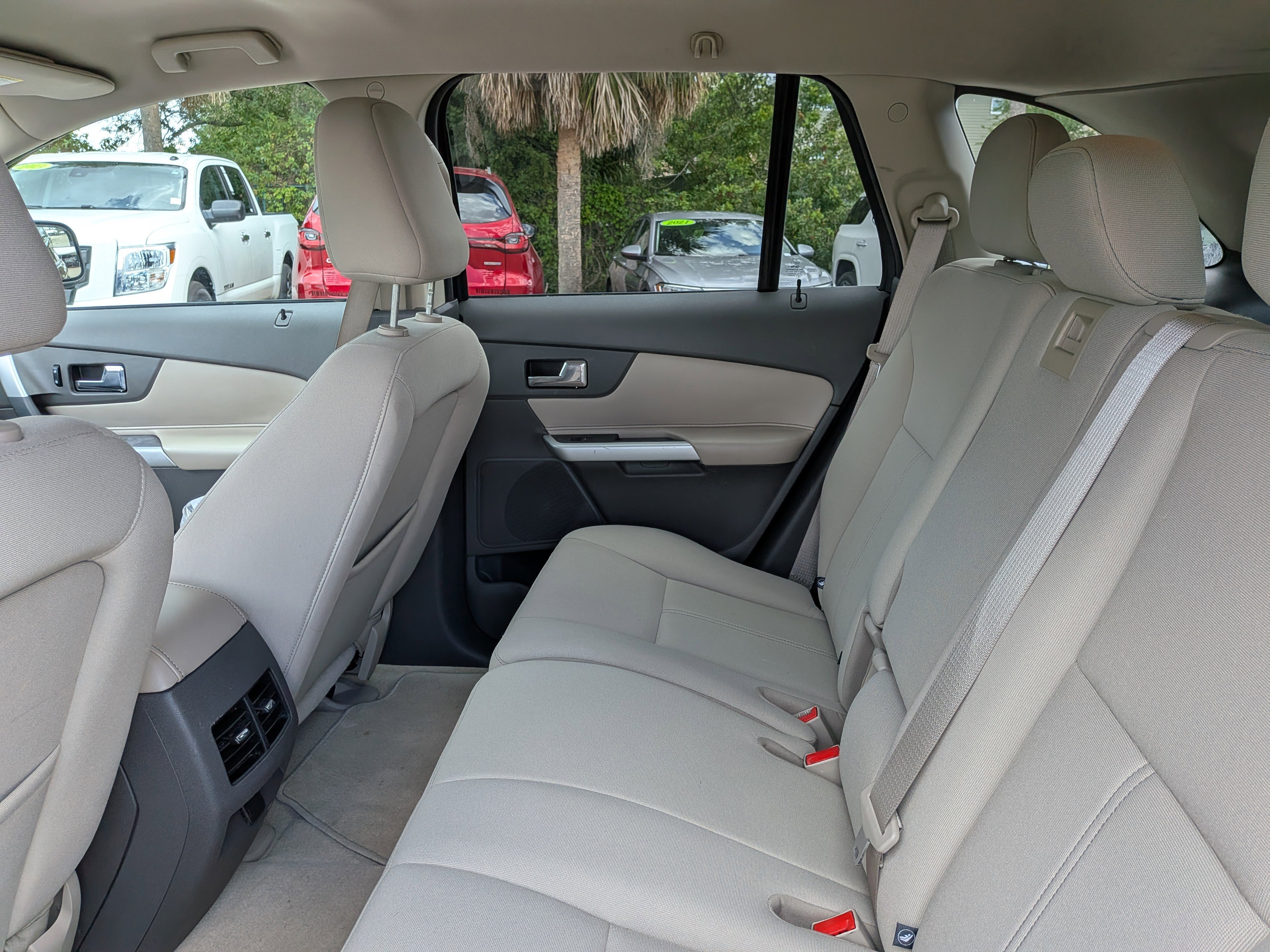 Used 2011 Ford Edge SE image 14